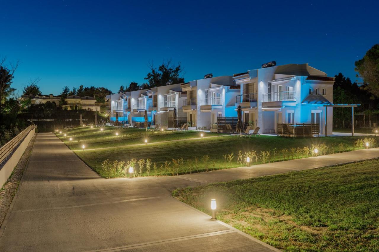 V Luxury Apartments Posidi Bagian luar foto