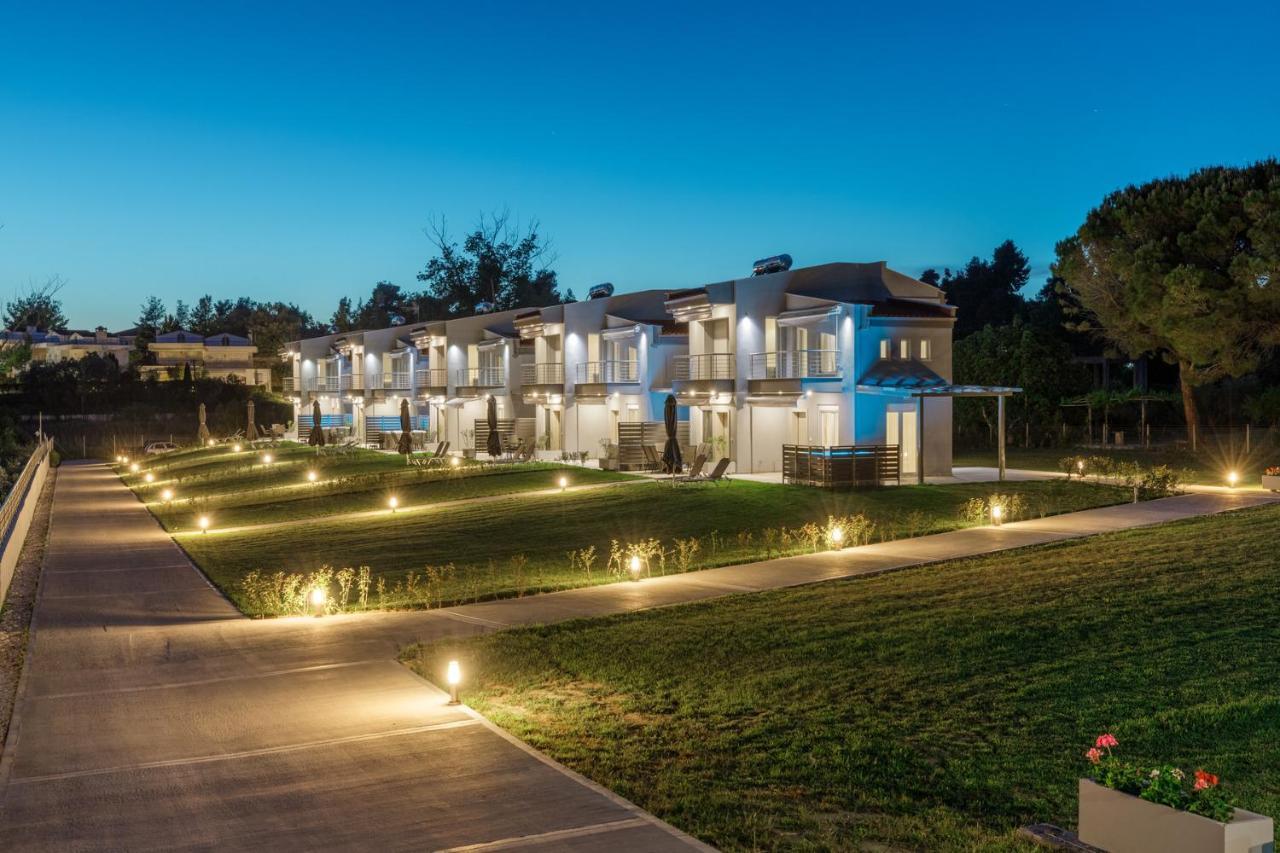 V Luxury Apartments Posidi Bagian luar foto