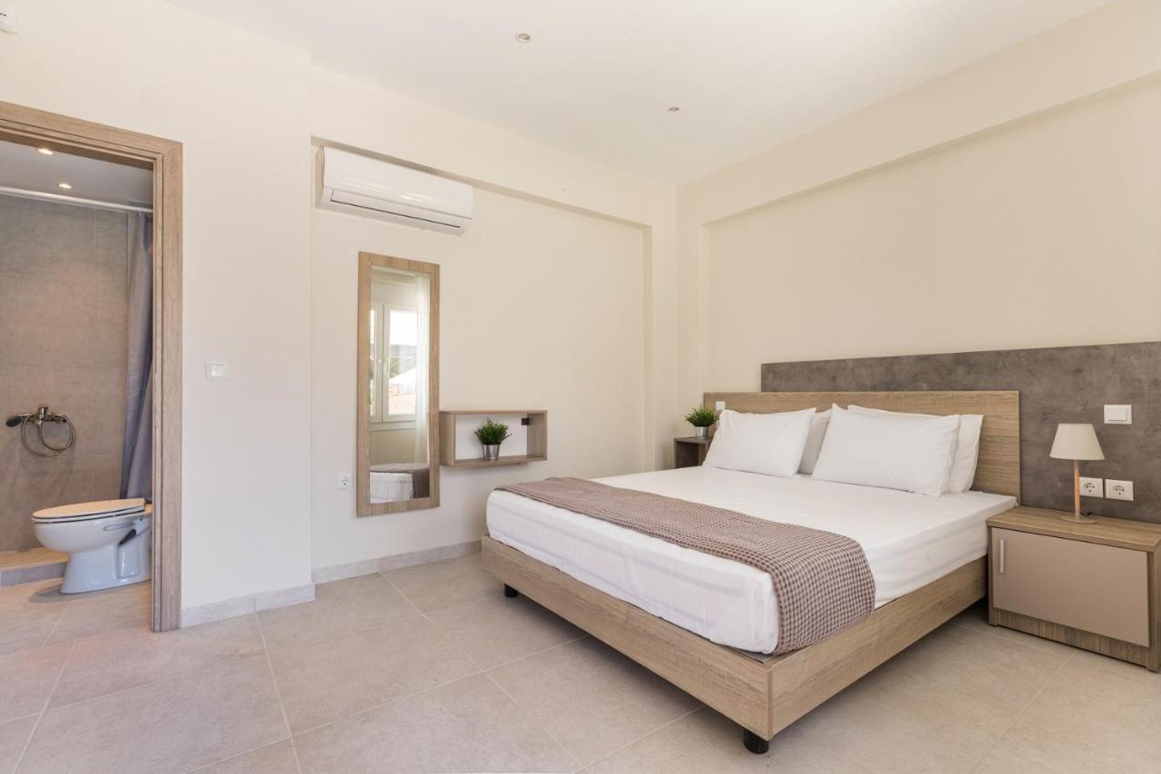 V Luxury Apartments Posidi Bagian luar foto