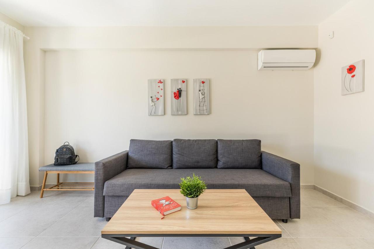V Luxury Apartments Posidi Bagian luar foto